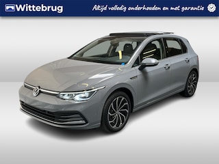 Volkswagen Golf 1.5 TSI Style / PANO/ / ELEKTR. TREKHAAK/ ADAPT. CRUISE/ ELEKTR. STOEL/ PARK. SENSOREN + CAMERA/ APP-CONNECT/ 3-ZONE CLIMA/ 17" LMV/ MATRIX/ NAVI/ DAB
