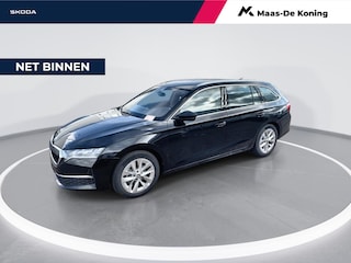 Skoda Octavia Combi 1.5 TSI MHEV 110kW/150PK Selection · Navigatie · Trekhaak · Apple/Android Car Play · Camera · Garantie tot januari 2027