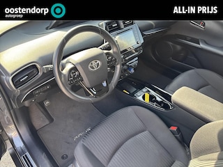 Toyota Prius 1.8 Dynamic | JBL | Navigatie | Stoelverwarming |