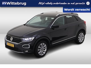 Volkswagen T-Roc 1.5 TSI 150pk Sport DSG Automaat / Navigatie / LM 17 inch / LED koplampen / Parkeersensoren V+A