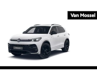 Volkswagen Tiguan 1.5 eHybrid R-Line Edition 272 PK | Automaat | Plug-In | Panorama Dak | Stoelen Volledig Leder Met Geheugenfunctie | Navigatie | Stoelverwarming Voor + Achter | Head-Updisplay | Stuurwielverwarming | 360 Camera | Achterklep Elektrisch | Side Assist | High-End Geluidsysteem Harman Kardon