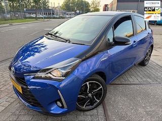 Toyota Yaris 1.5 Hybrid Bi-Tone 136PK NAVI CLIMA NAP LANE-ASSIST KEYLESS