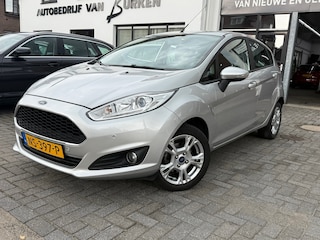 Ford Fiesta 1.0 Style Ultimate, Navigatie,Parkeersensoren,Airco,Cruise control