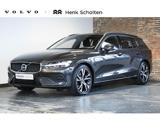 Volvo V60 B3 Automaat Essential Edition | BLIS | Adaptive Cruise control | Stuur- en stoelverwarming | Verwarmbare achterbank | Parkeersensoren voor + achter | Volvo on Call | Wegklapbare trekhaak