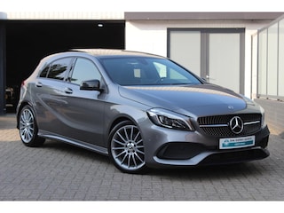 Mercedes-Benz A-klasse 180 Sport Edition AMG Pack, Night Pack, Panoramadak, PDC incl Camera, Klima, Winterpack. 1e eigenaar