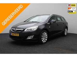 Opel Astra Sports Tourer 1.4 Turbo Cosmo 2012 NAP | Navigatie | Stoelverwarming | Climate control | Stuurverwarming | Trekhaak | Bluetooth | PDC | Elektrische ramen + spiegels | Half leder |