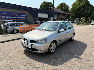 Renault Clio 1.4-16V Authentique Comfort AIRCO + NIEUWE APK!