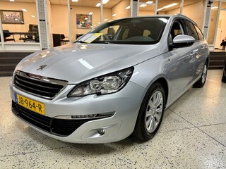 Peugeot 308 1.2 PURETECH STYLE / TREKHAAK / ECC / NAVI / CRUISE / DAB RADIO