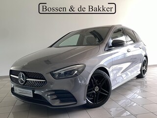 Mercedes-Benz B-klasse 180 Business Solution AMG | Panoramadak | Trekhaak | Carplay | 177 PK