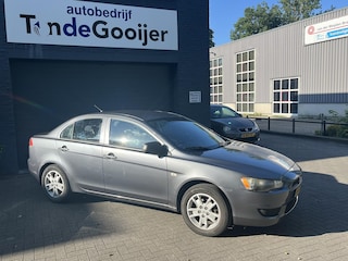 Mitsubishi Lancer Sports Sedan 1.8 Inform