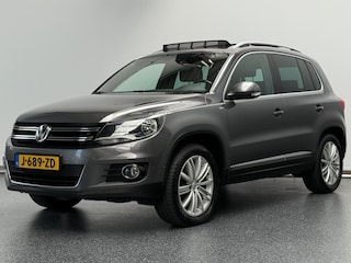 Volkswagen Tiguan 1.4 TSI Sport&Style 4Motion | Schuifdak | Parkeersensoren | Stoelverwarming