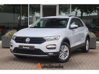 Volkswagen T-Roc 1.0 Style TSI 115pk | Navigatie | Adaptive Cruise | Airco | Parkeersensoren | Radio | Carplay