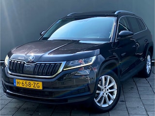 Skoda Kodiaq BWJ 2020 | 1.5TSI 150PK Bus Ed | PANO | SPORTSTOELEN | LEDER/STOF | CLIMA | CARPLAY | CAMERA A | NAVI