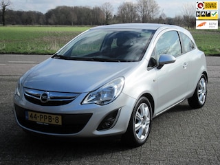 Opel Corsa 1.2-16V Edition AUTOMAAT