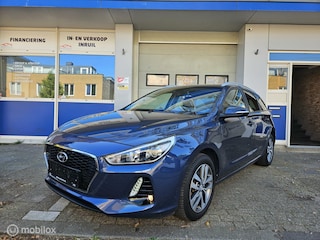 Hyundai i30 1.0 T-GDi Family + Luxe Uitvoering Dealeronderhouden Carplay Camera Winterpakket