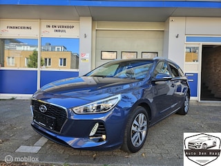 Hyundai i30 1.0 T-GDi Family + Luxe Uitvoering Dealeronderhouden Carplay Camera Winterpakket
