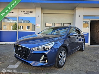 Hyundai i30 1.0 T-GDi Family + Luxe Uitvoering Dealeronderhouden Carplay Camera Winterpakket