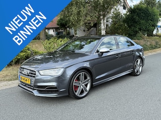 Audi A3 Limousine 2.0 TFSI quattro 300PK Automaat•Leder