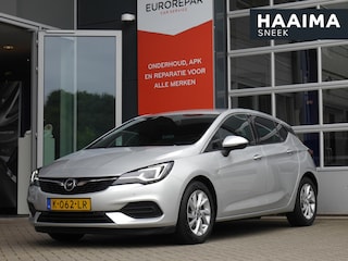 Opel Astra 1.2 Elegance | Stoel en stuurverwarming | Navigatie | Parkeersensoren voor en achter | Trekhaak | Led | Achteruitrijcamera | Lichtmetalen velgen | Keyless entry en start