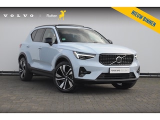 Volvo XC40 B4 211PK Automaat Ultimate Dark / Adaptive cruise control / Elektrische stoelen / Harman Kardon audio / Pilot assist / BLIS / Stoel en stuur verwarming / Elektrische achterklep / Parkeersensoren met 360 camera / Google infotainment