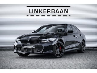 BMW 330e xDrive Sedan Hybrid | Vol Opties | M Sport | Glazen Schuifdak | H&K | Innovation | Head Up |19 inch |