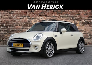Mini Cooper 1.5 Chili Serious Business | NAV | Airco | Stoelverwarming | Cruise