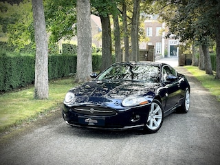 Jaguar XK 4.2 V8 Coupé / YOUNGTIMER / FULLE SERVICE FILE / XK SPECIALIST