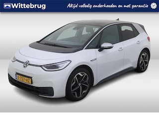 Volkswagen ID.3 First Plus 58 kWh / Trekhaak / Camera / 19 inch / Getint glas / IQ Led