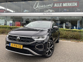 Volkswagen T-Roc 1.0 TSI Life Business Airco - cruise control -  parkeersensoren voor en achter - Navigatie -  Dakrails - Lederen stuurwiel