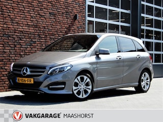 Mercedes-Benz B-klasse 180 Prestige Automaat/LED/AchteruitrijCamera/ParkeerSensoren/CruiseControl/Airco/Navigatie/Trekhaak