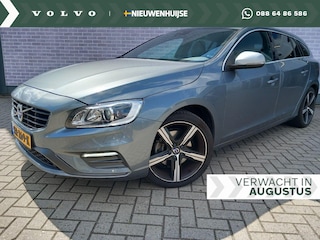 Volvo V60 T4 Business Sport Automaat | Sport stoelen | Verw. voorstoelen | Parkeerverwarming |