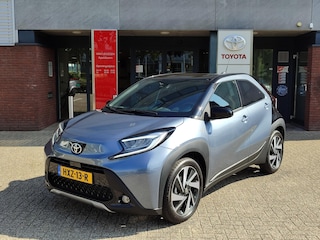 Toyota Aygo 1.0 VVT-i MT ENVY PARK-SENSOREN CLIMA NAVI CAMERA APPLE/ANDROID 18'' LM-VELGEN AD-CRUISE NL-AUTO