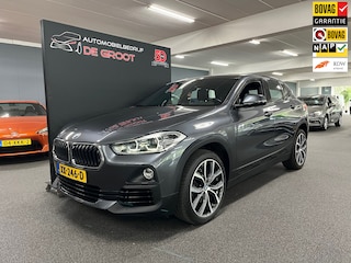 BMW X2 SDrive18i Executive / NL-auto / Navigatie