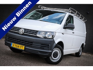 Volkswagen Transporter 2.0 TDI L1H1 Economy 3-zits/ Euro 6 met Airco/Trekhaak
