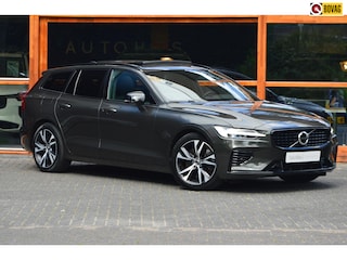 Volvo V60 T6 Recharge AWD R-Design Long Range | Panoramadak | Stuur + Stoel Verwarmd | Pilot Assist | Apple CarPlay | Camera |