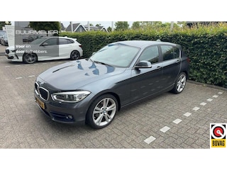 BMW 118i Corporate Lease High Executive - Dealer onderhouden - Climate Control - Parkeersensoren - Sportstoelen - LED verlichting -