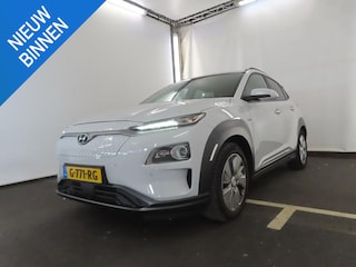 Hyundai Kona EV PREMIUM 64 KWH I SCHUIFDAK I AUTOMAAT I APPLE CARPLAY I ACHTERUITRIJCAMERA I WARMTEPOMP