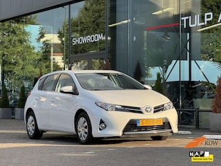 Toyota Auris 1.4D Aspiration 5drs 2014 Clima