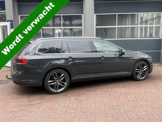 Volkswagen Passat Variant 1.5 TSI Business Bj 2021 Camera,18Inch,Trekhaak,Electr klep,Cruise Dealer onderhouden 150pk