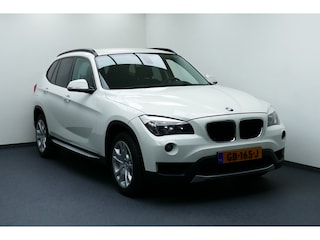 BMW X1 sDrive18i 150PK. Navi, Clima, Stoelverw, Park Sensors, Afn Haak 1700kg