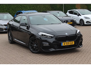 BMW 218i Business Ed. M Sport / Camera / Alcantara / Apple CarPlay / 19'' / Sportstoelen / Stuurverwarming / Cruise Control