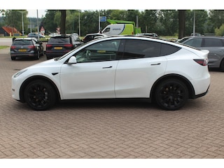 Tesla Model Y Long Range AWD 75 kWh / Autopilot / Panoramadak / Camera / 21'' / Keyless / Leder / Dodehoek / Navigatie / Stoelverwarming