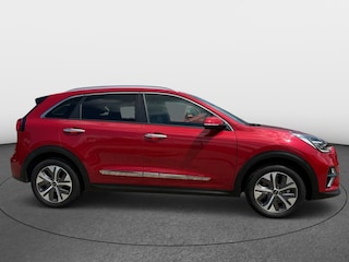 Kia Niro DynamicPlusLine 64 kWh / Camera / Leder / Keyless / Stoelventilatie / Navigatie / Dodehoek / DAB / Cruise Control