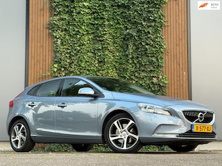 Volvo V40 2.0 T2 R-Design Trekhaak|Camera|Stoel verwarming