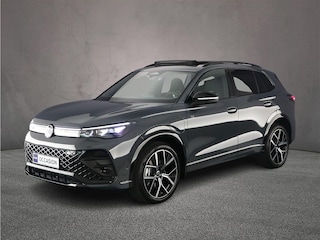 Volkswagen Tiguan R-Line Edition 1.5 TSI eHybrid 272pk DSG Automaat Trekhaak, Panoramadak, Black Style, Achteruitrijcamera, Adaptive cruise control, Navigatie