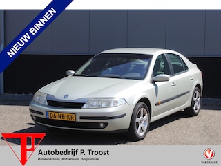 Renault Laguna 1.6-16V Elective *Meeneemprijs*Cruise control/Climate control/Radio-CD speler/Bluetooth/Elektrische ramen/Elektrisch inklapbare spiegels/16'' Lichtmetalen velgen.
