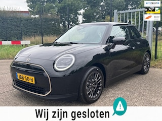 Mini Cooper E Favoured S 40.7 kWh Head Up Camera NIEUW