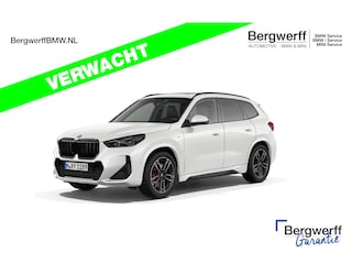 BMW X1 sDrive18i M-Sport Pro - Pano - Trekhaak - Driving Ass Plus - Harman Kardon
