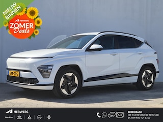 Hyundai Kona Premium 65.4 kWh Automaat / HUD / Allseason banden / Bose Audio Systeem / Stuur-, Stoel en Achterbankverwarming / Adaptief CC / Stoelventilatie / Elektrische achterklep / Ronomzicht camera /