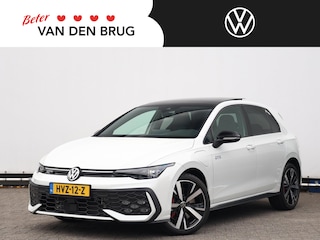Volkswagen Golf GTE 1.5 eHybrid 272 pk | Matrix LED | Panoramadak | Trekhaak | Stoelverwarming | Camera | Keyless